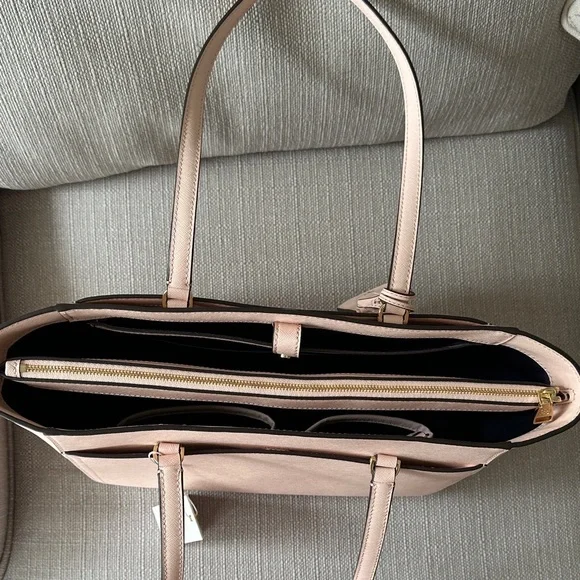 Tory Burch Robinson small Tote in pale apricot - Picture 5 of 14